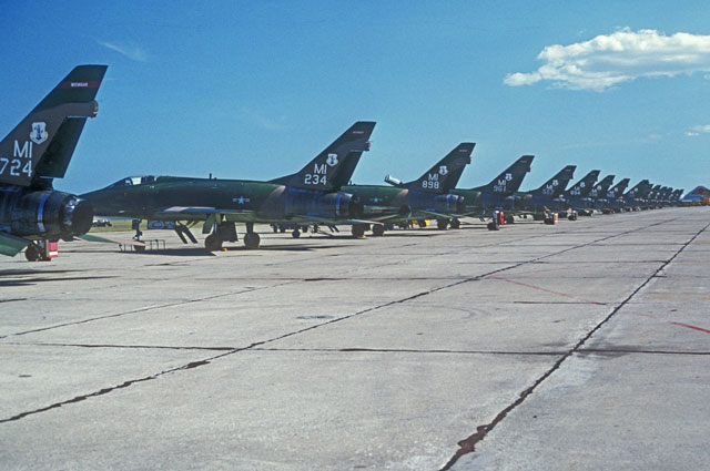 North American F-100F Super Sabre (Fighter)