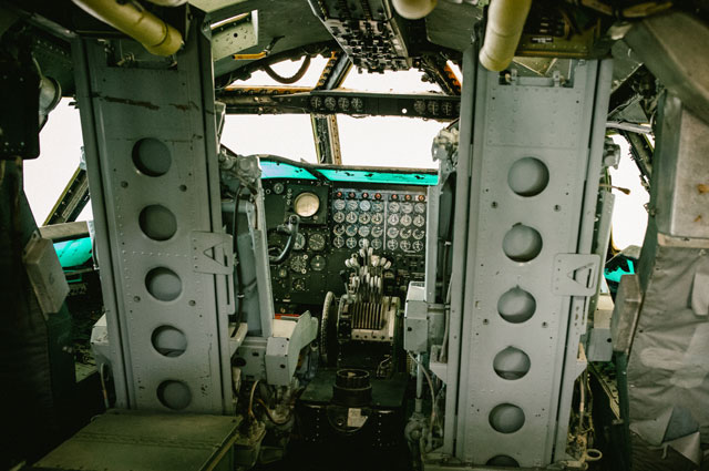 Boeing B-52E Stratofortress (Cockpit)